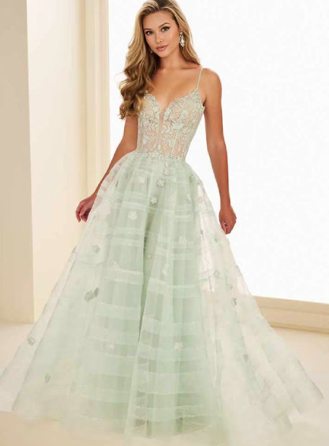 Evening gowns and Prom dresses gallery
